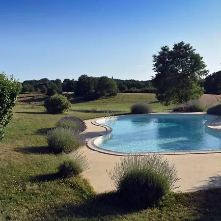 Prázdninový dům Swimmingpool- Ruhig Auf Dem Land Fuer Zwei By Interhome Cause-de-Clérans