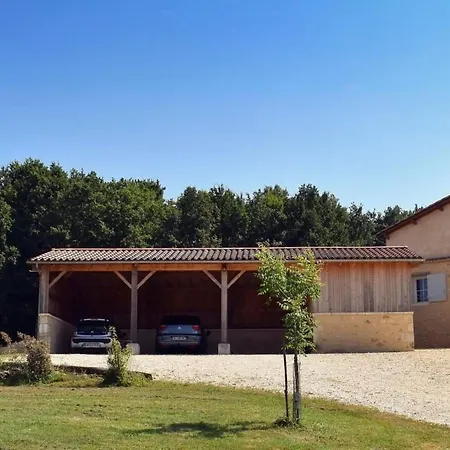 Prázdninový dům Swimmingpool- Ruhig Auf Dem Land Fuer Zwei By Interhome Cause-de-Clérans