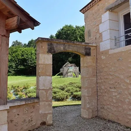 Prázdninový dům Swimmingpool- Ruhig Auf Dem Land Fuer Zwei By Interhome